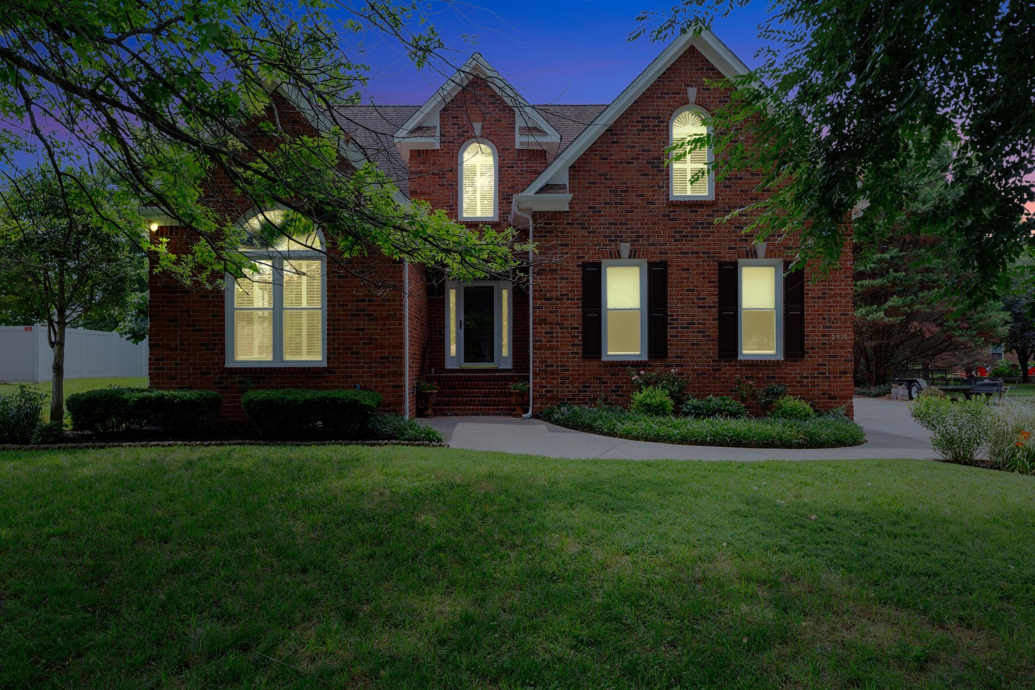 2910 Chaucer Dr