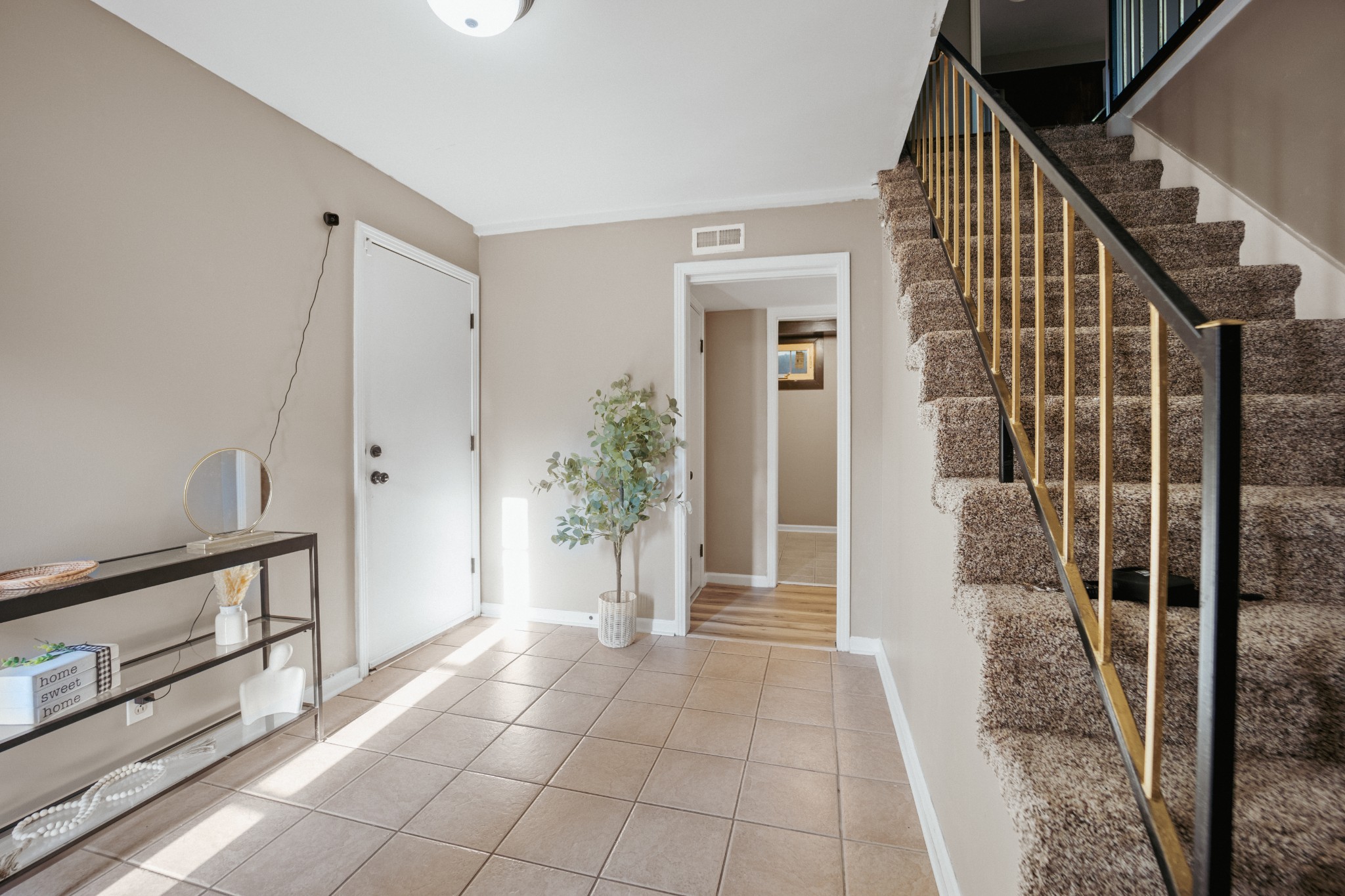 1817 Apex Dr