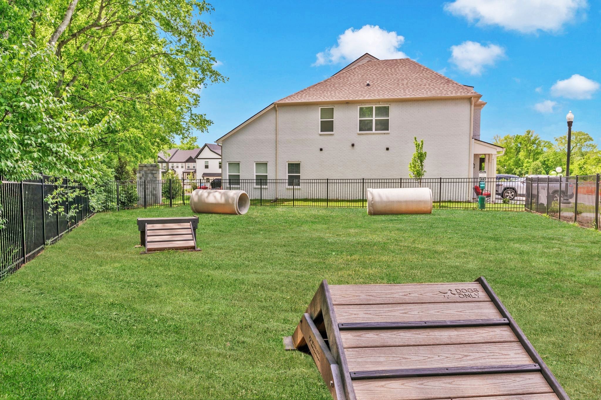 438 Bishop Blvd