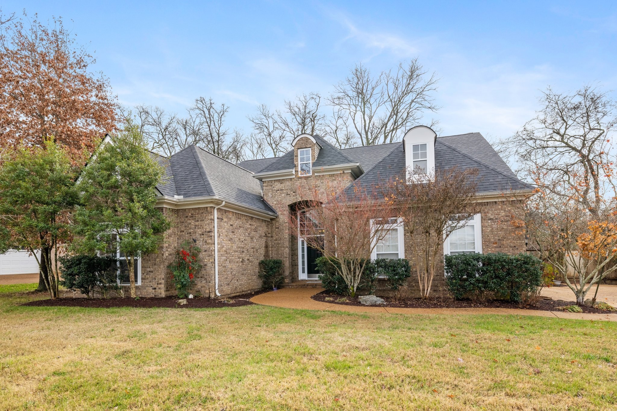 2016 Morton Dr
