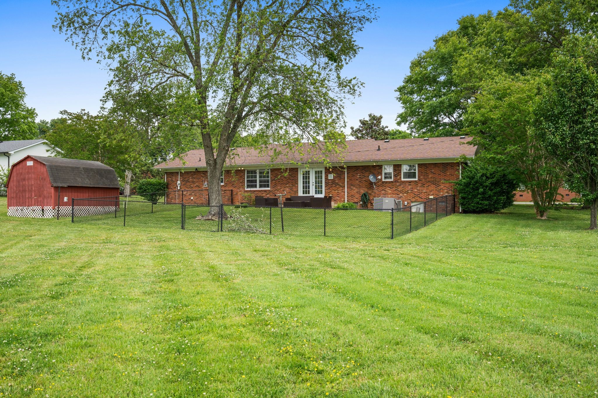 705 Dow Dr