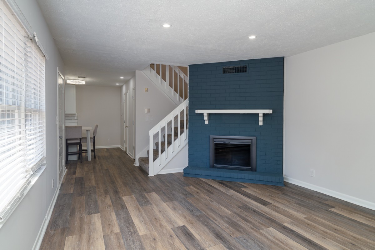 108 Cedarwood Ln
