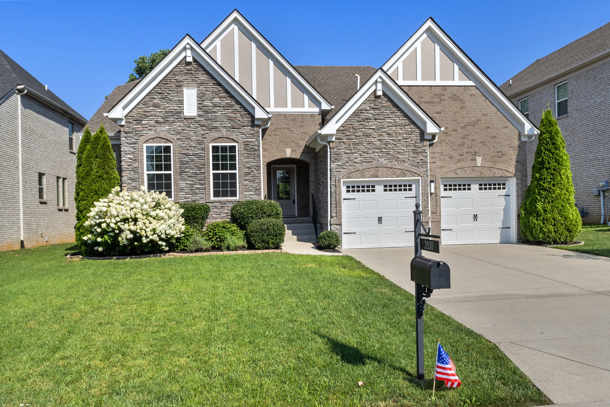 2030 Oliver Dr