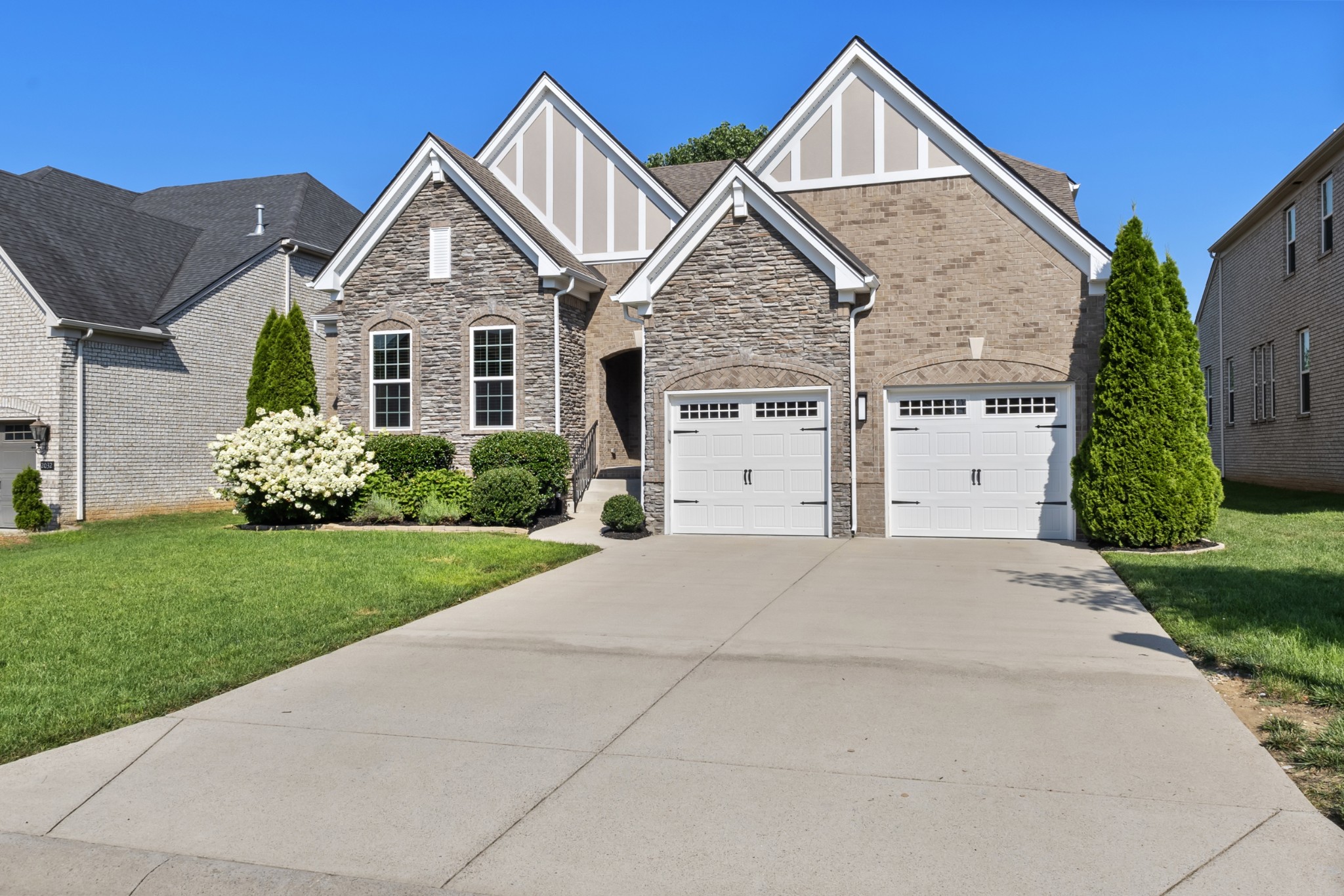 2030 Oliver Dr