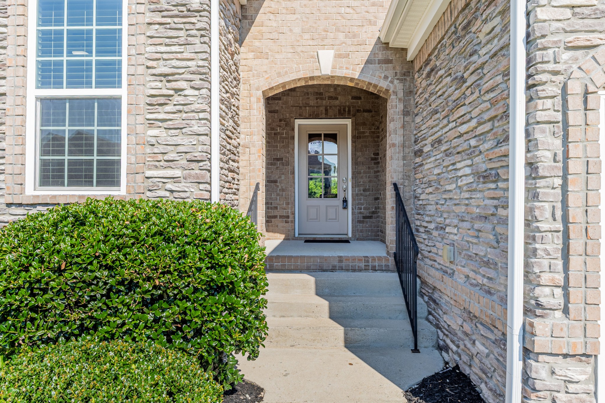 2030 Oliver Dr