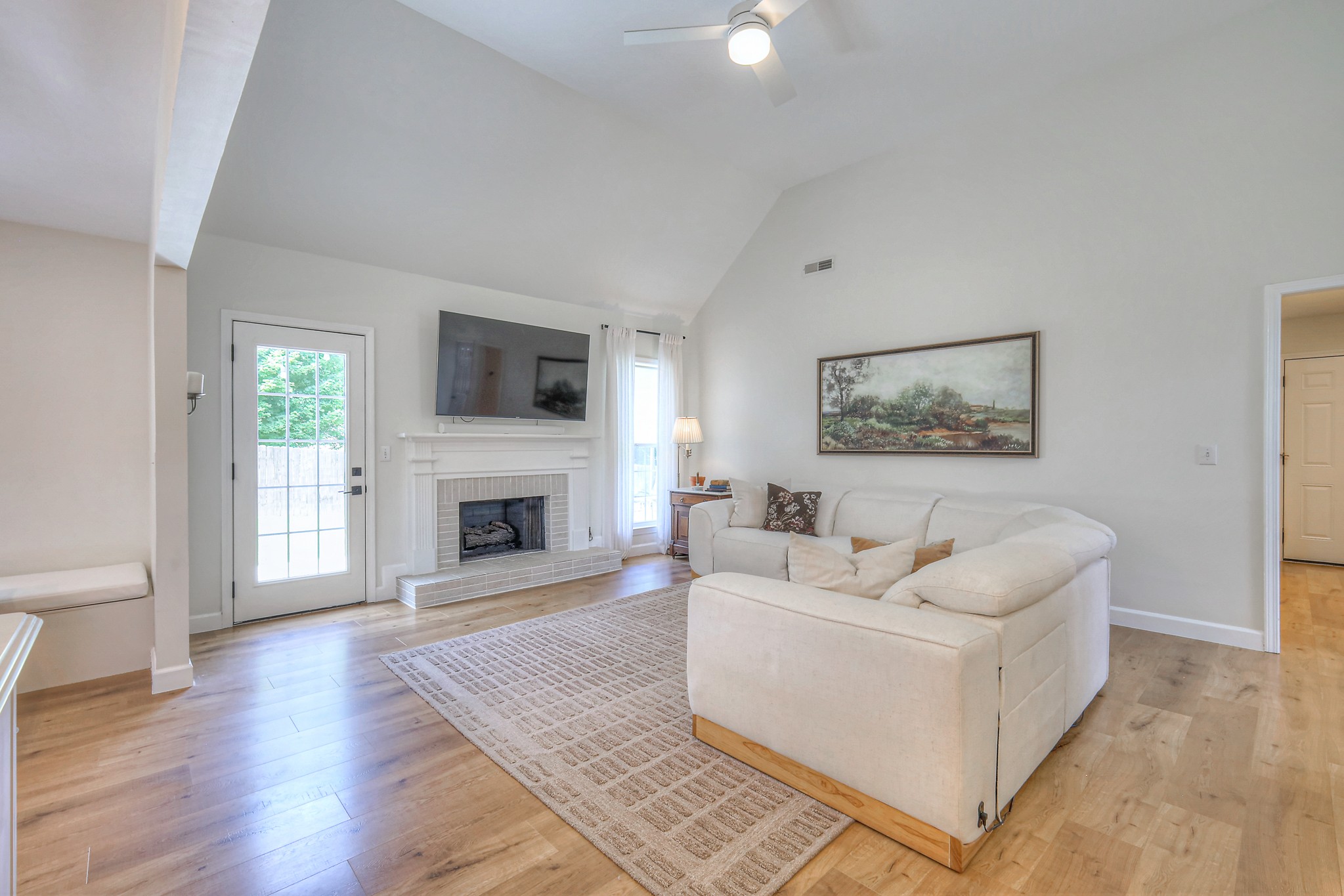 2808 Lafayette Dr