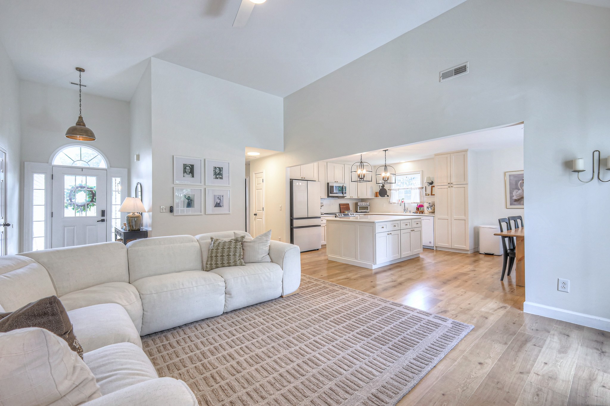 2808 Lafayette Dr