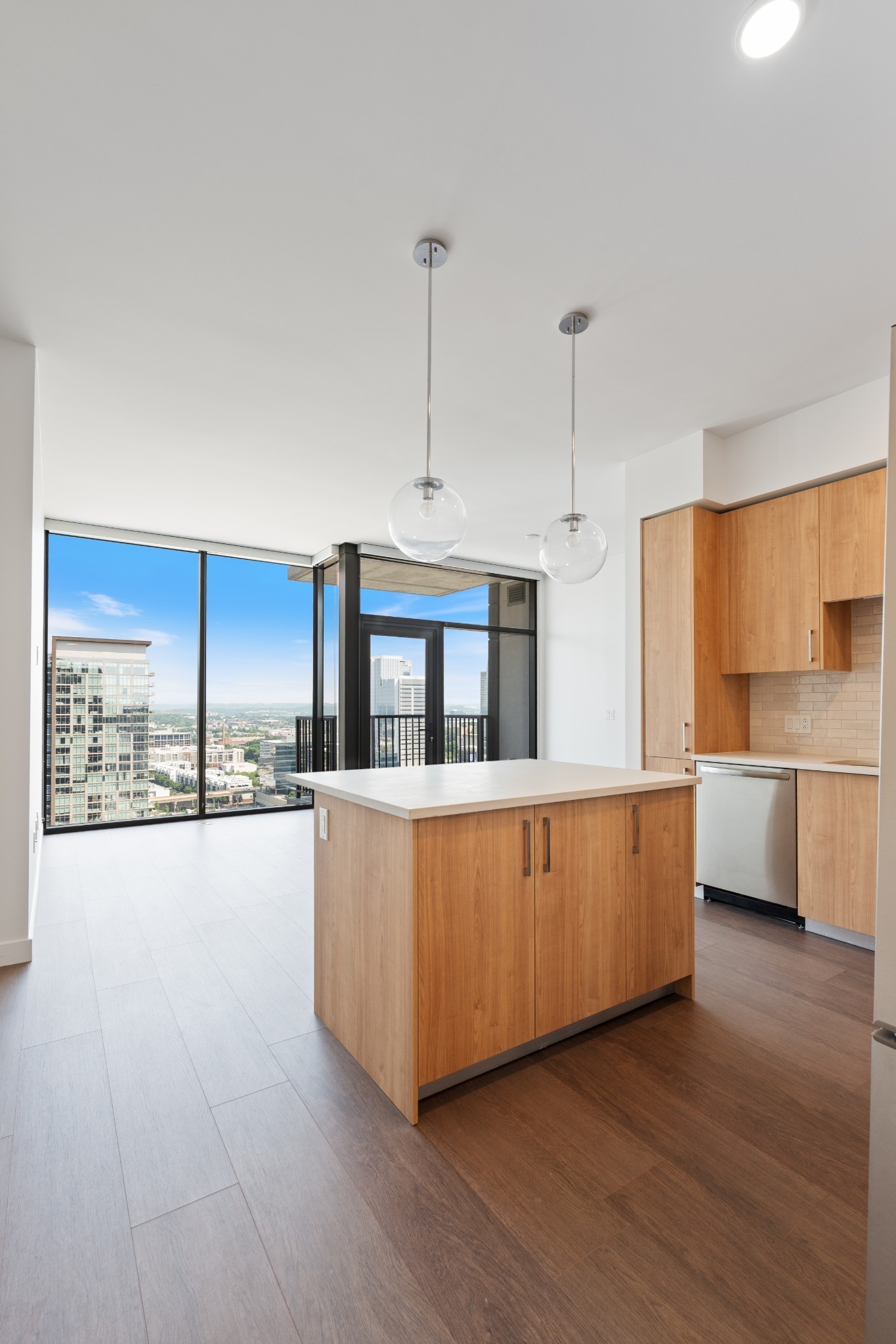 1212 Demonbreun St 909