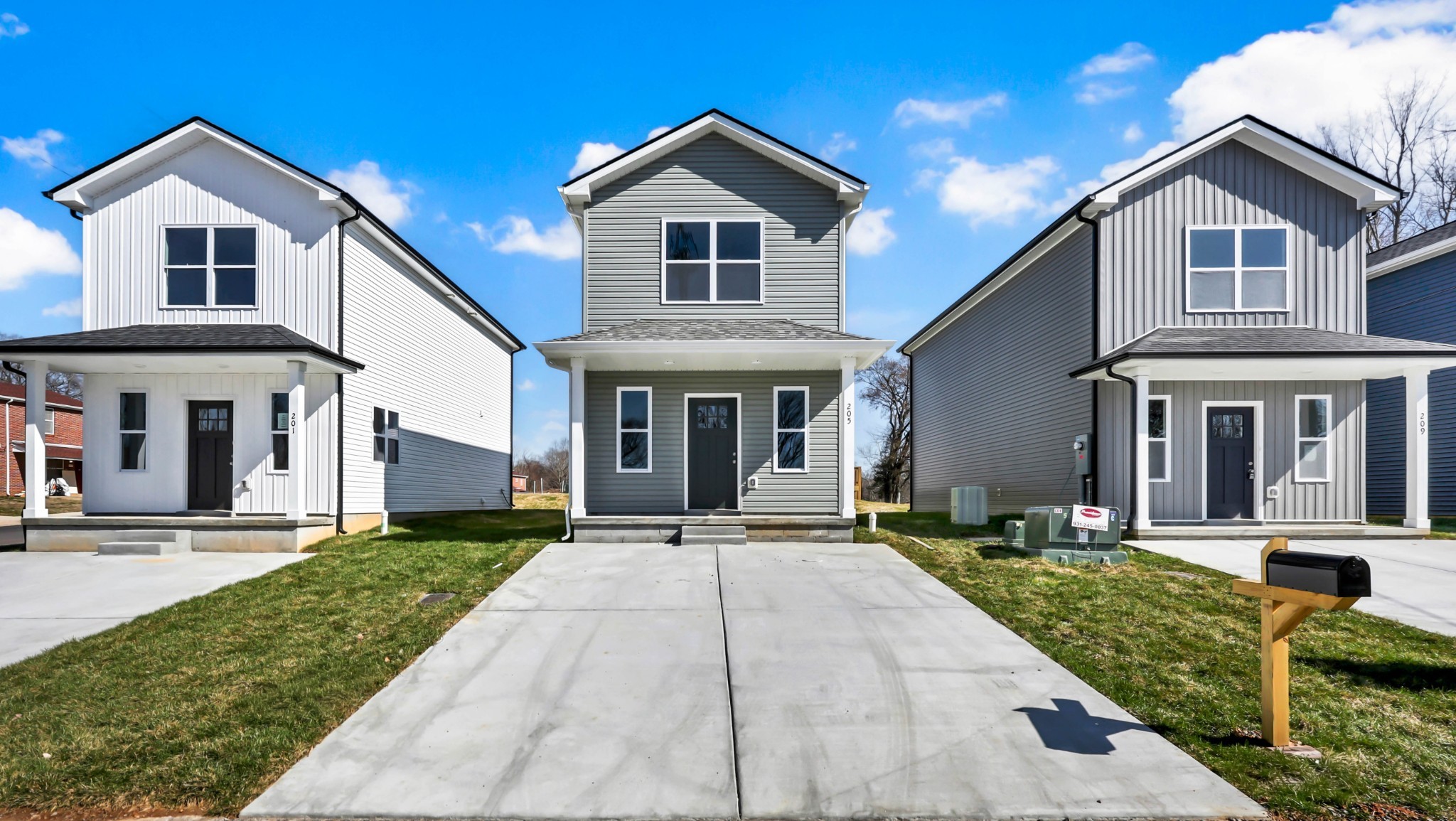 205 Robert St