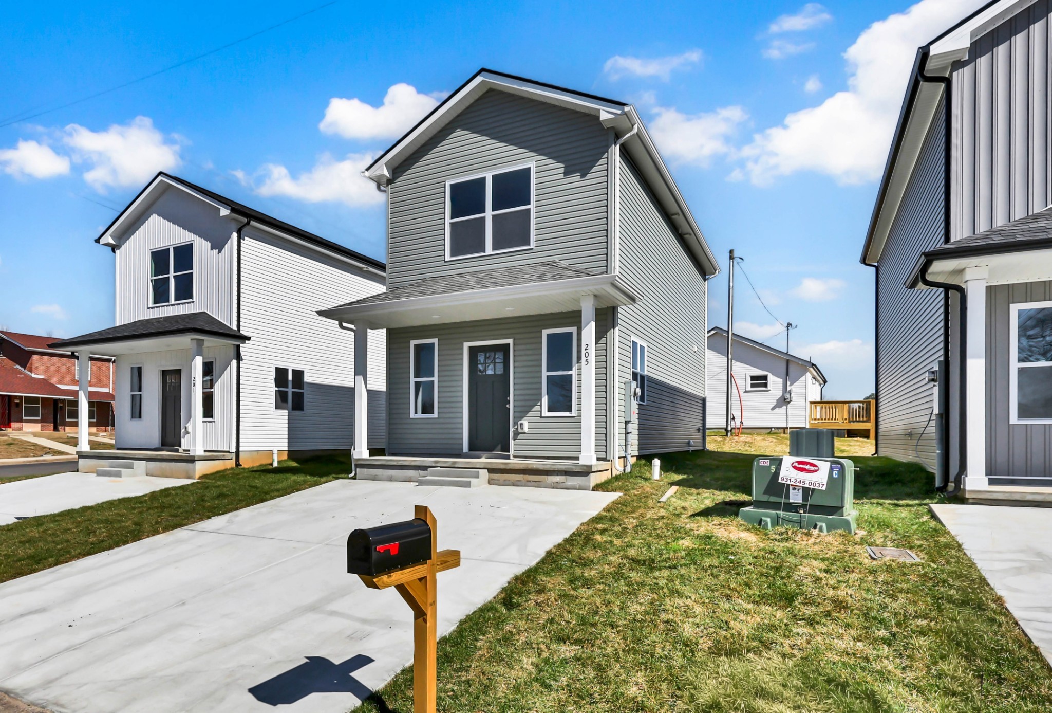 205 Robert St