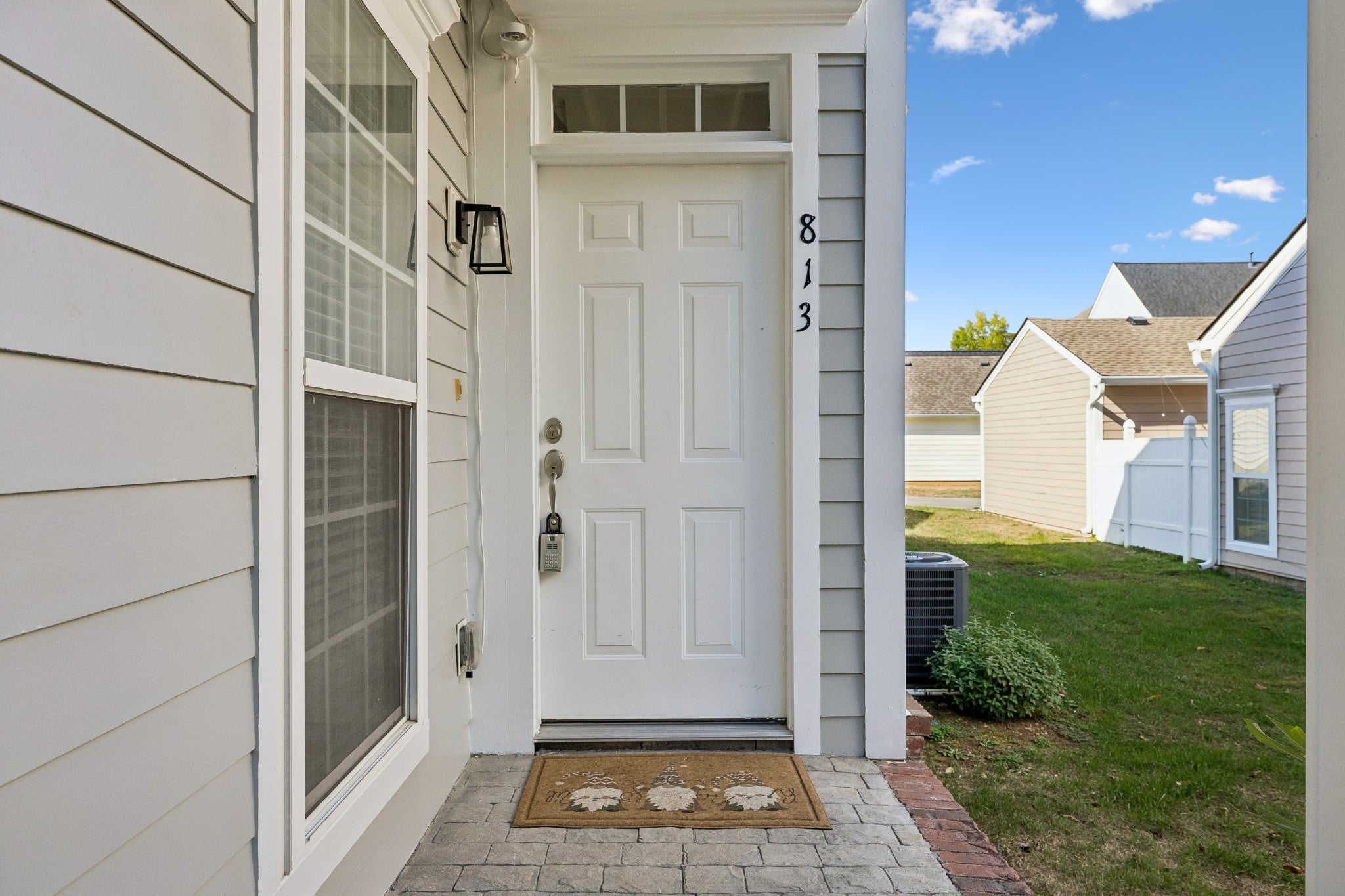 813 Hobbit Ln