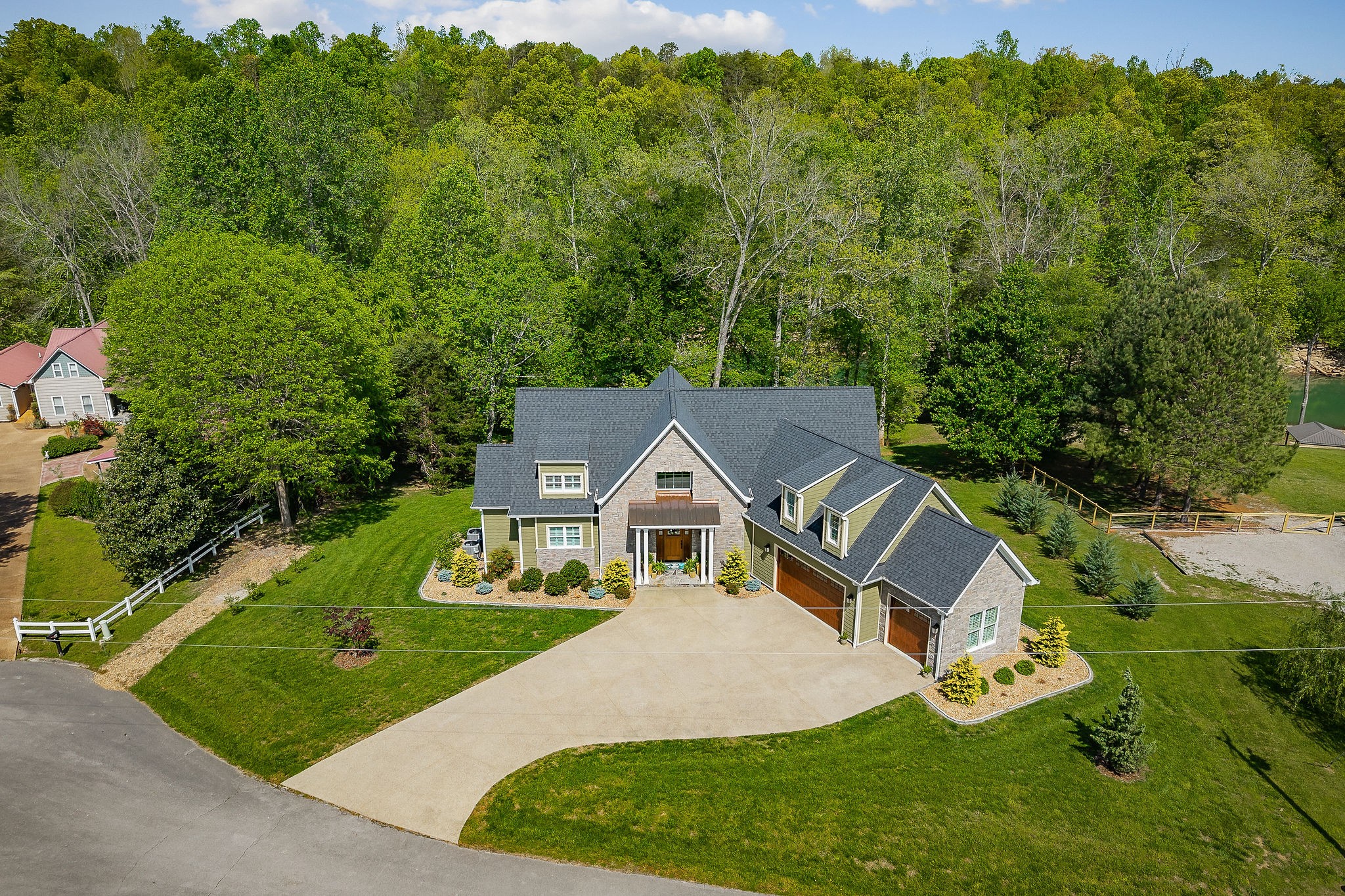 17 Admiral Ln