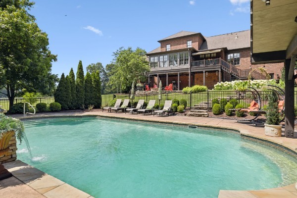 Thompsons Station, Tennessee 37179, United States, 4 Bedrooms Bedrooms, ,5 BathroomsBathrooms,Residential,Active,242