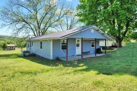 114 Chapel Ave