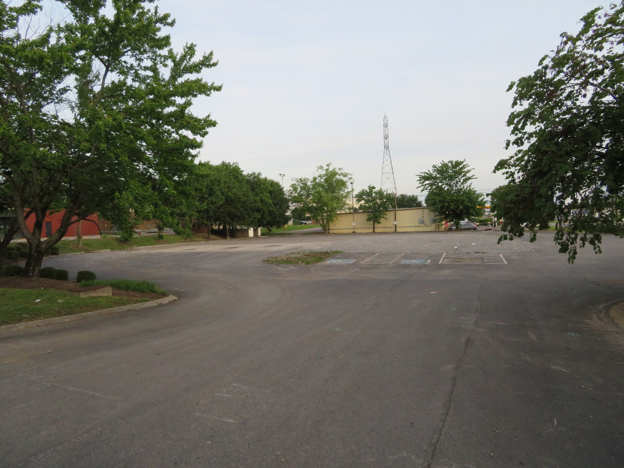 708 Rivergate Pkwy