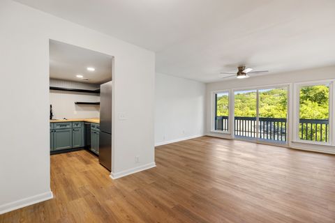 21 Vaughns Gap Rd 105 Nashville TN 37205