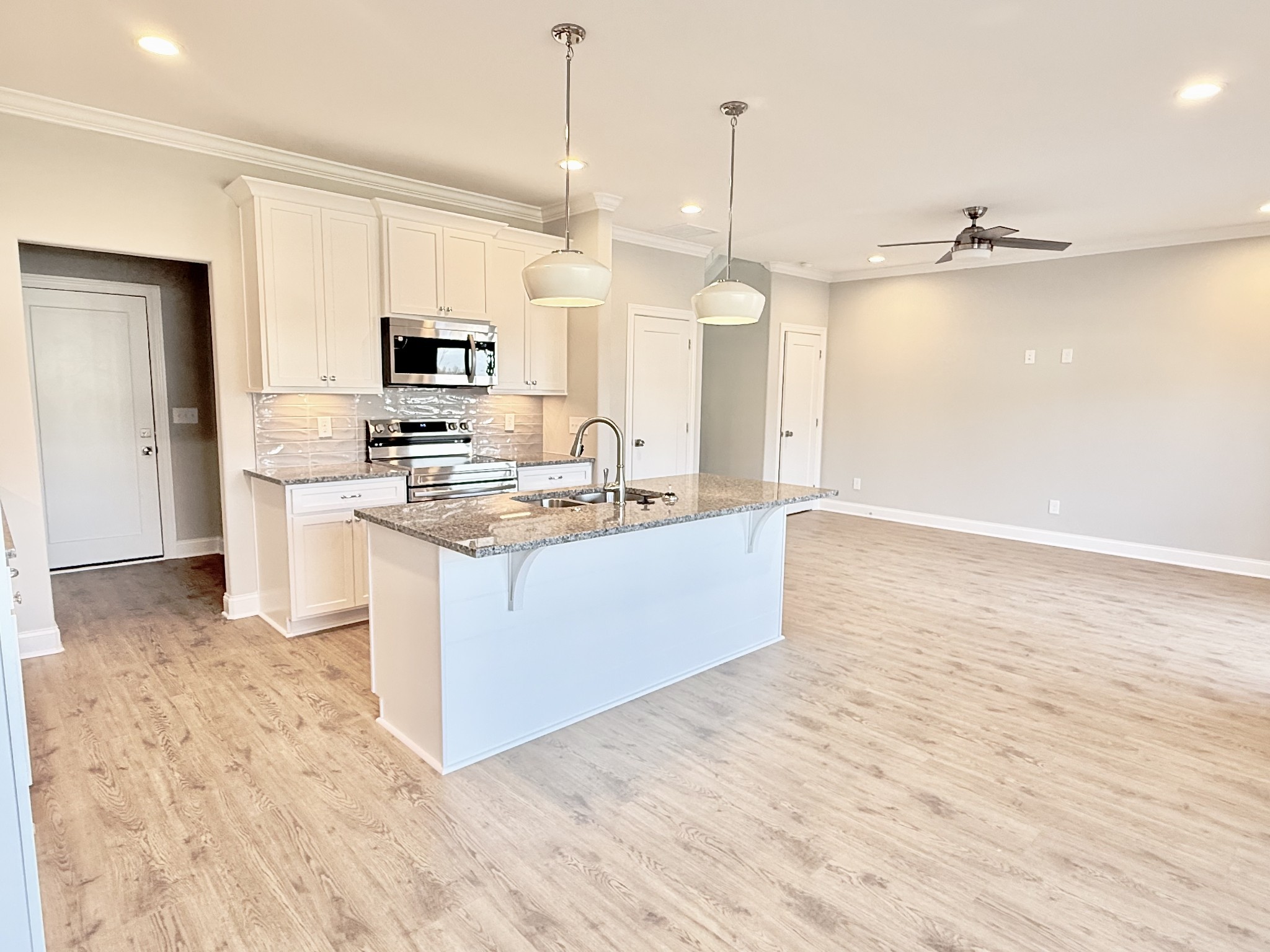 1917 Gracie Bug Loop