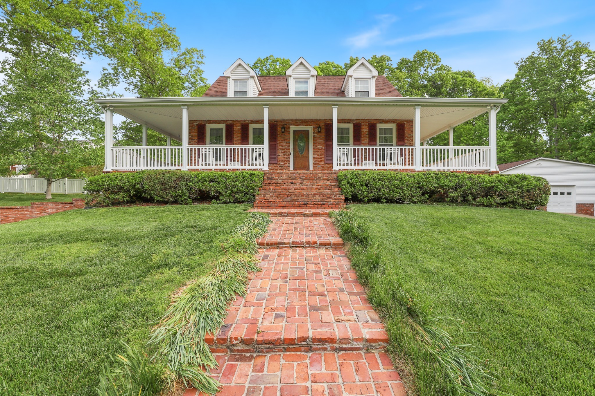 View Dickson, TN 37055 house