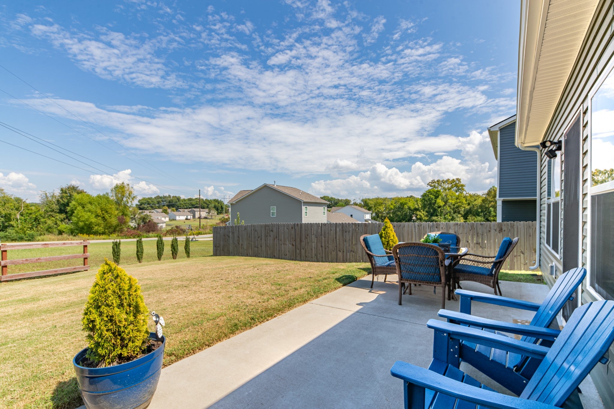 2205 Zeva Cir
