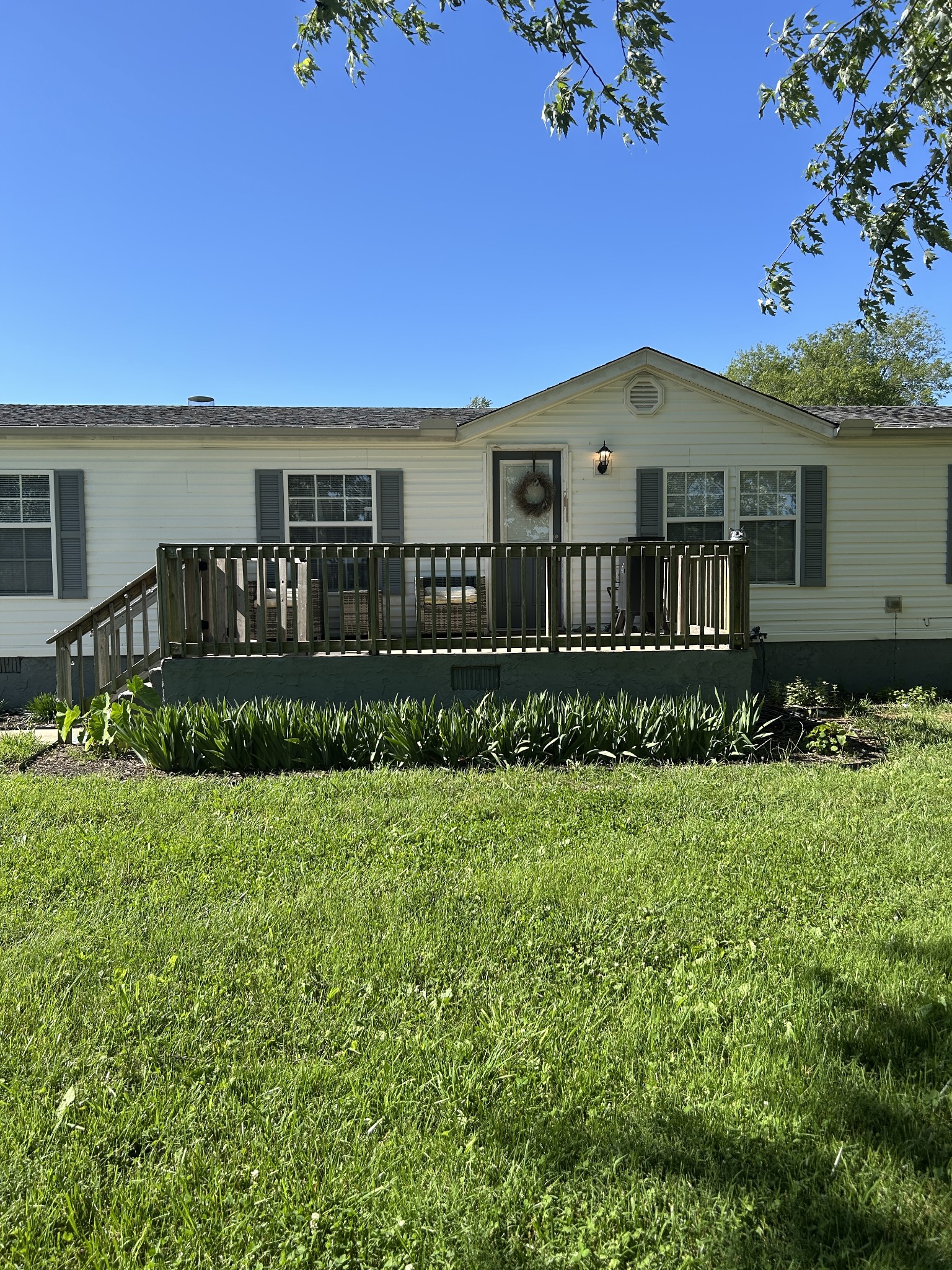 375 Philippi Rd