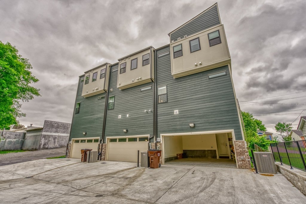 4-bed home for sale in Nashville, TN 37207, 1519 Meridian St 3 1519 Meridian St 3, Nashville TN 37207 4-bed home, photo 5 of 30