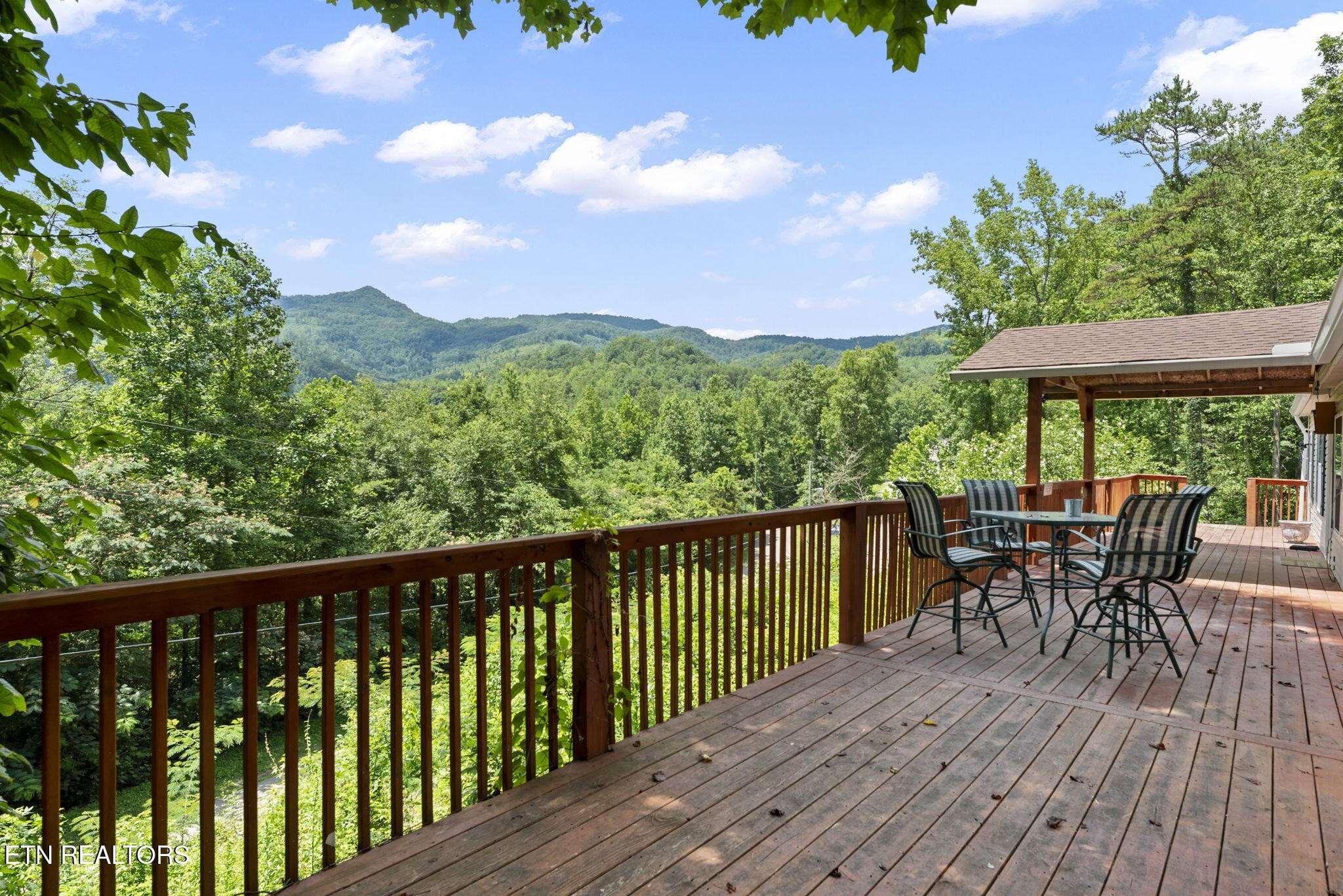 442 Half Moon Rd