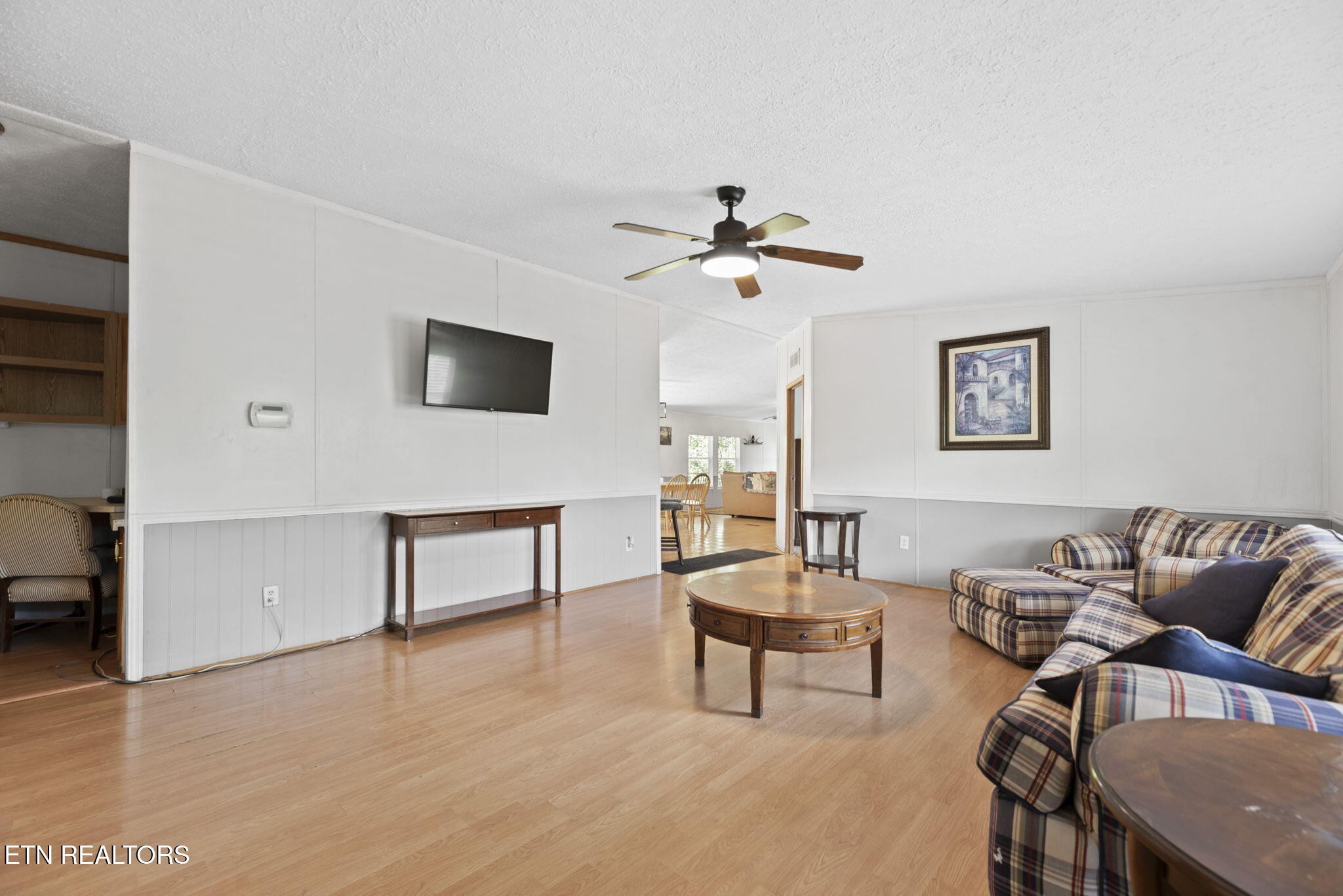 442 Half Moon Rd
