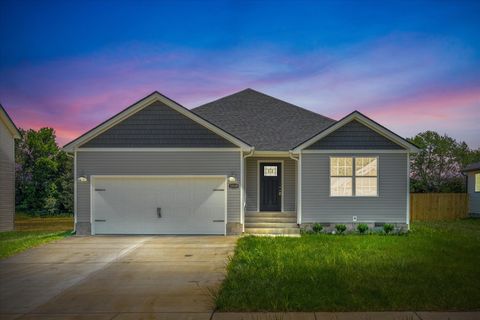 Photo of 1590 Fredrick Dr, Clarksville, TN 37042 (MLS # 3061954)