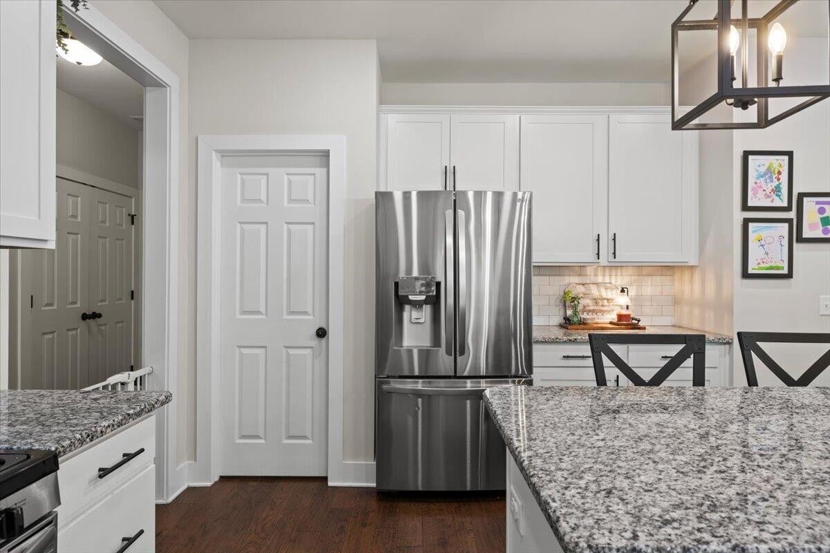 1608 Buttonwood Loop