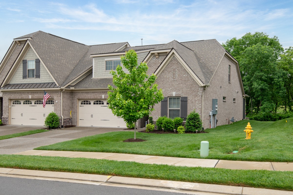 1045 Callaway Dr