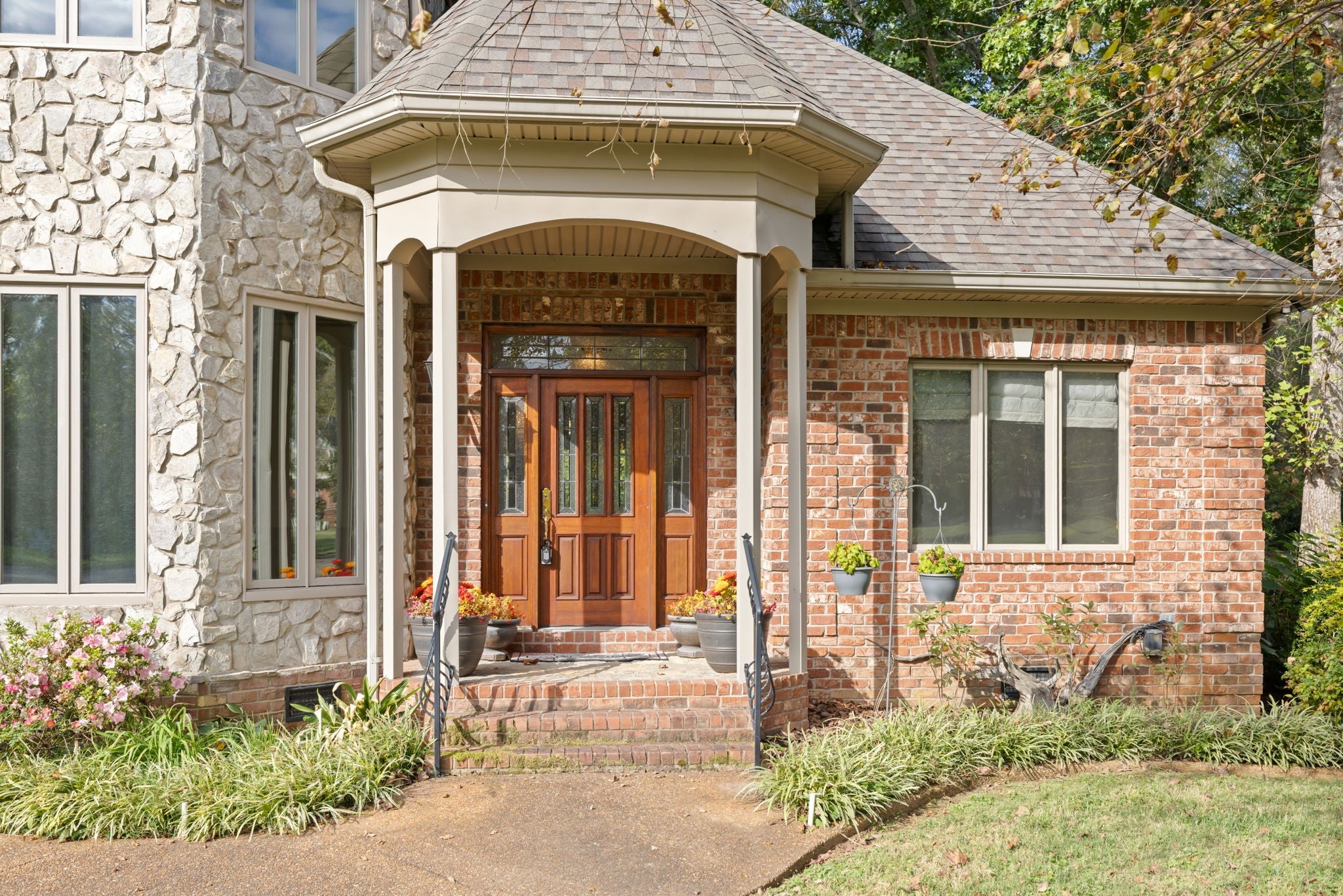 142 Laural Hill Dr
