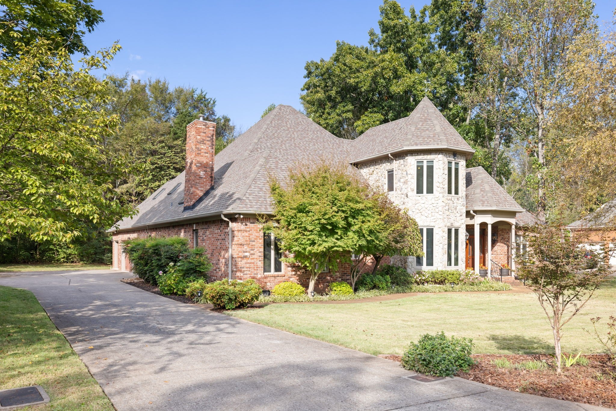 142 Laural Hill Dr