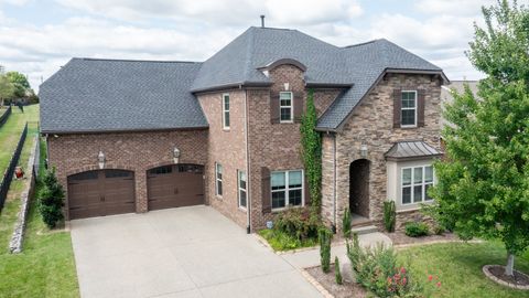1303 Reynard Dr Gallatin TN 37066