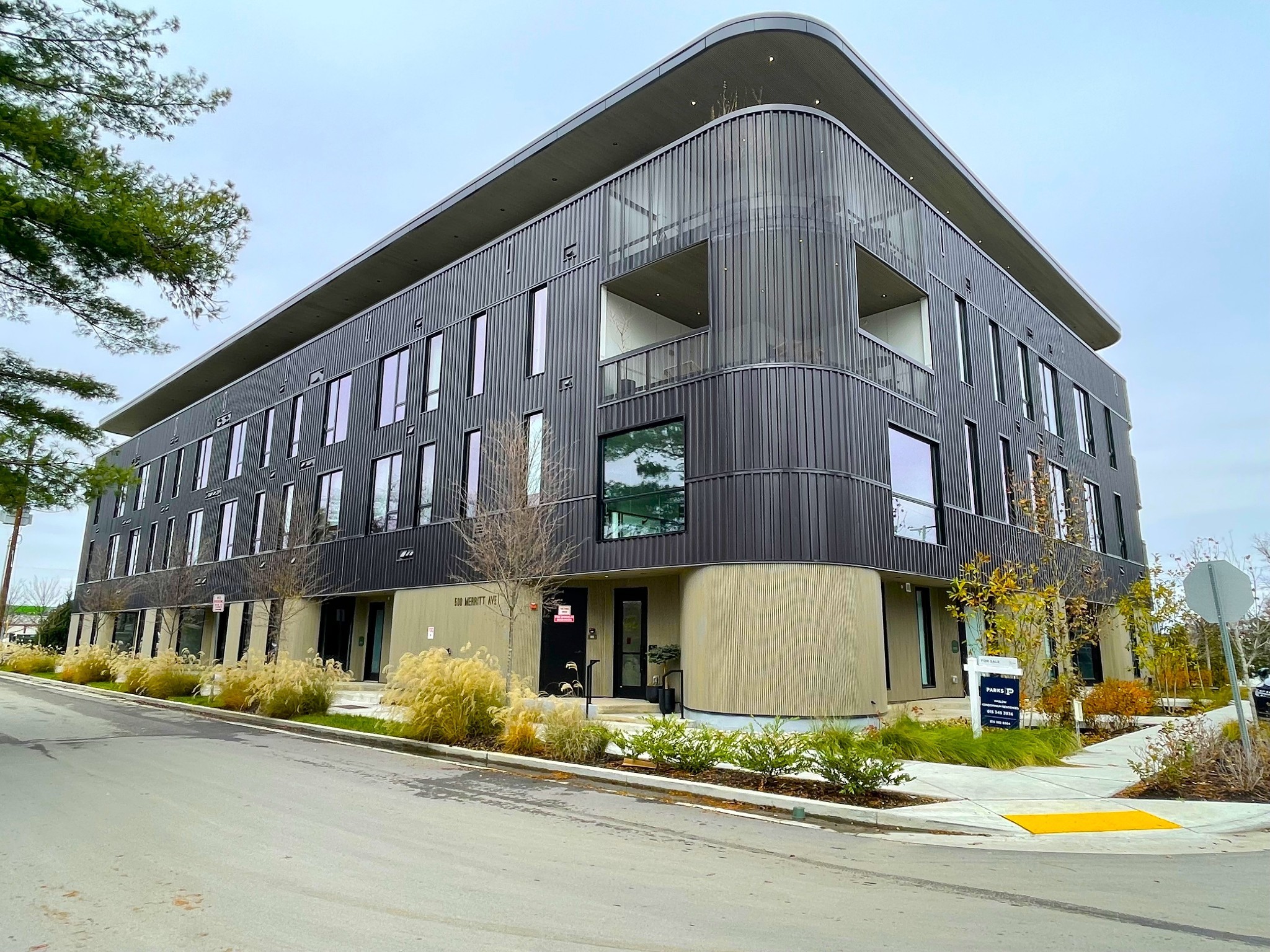 500 Merritt Ave 212