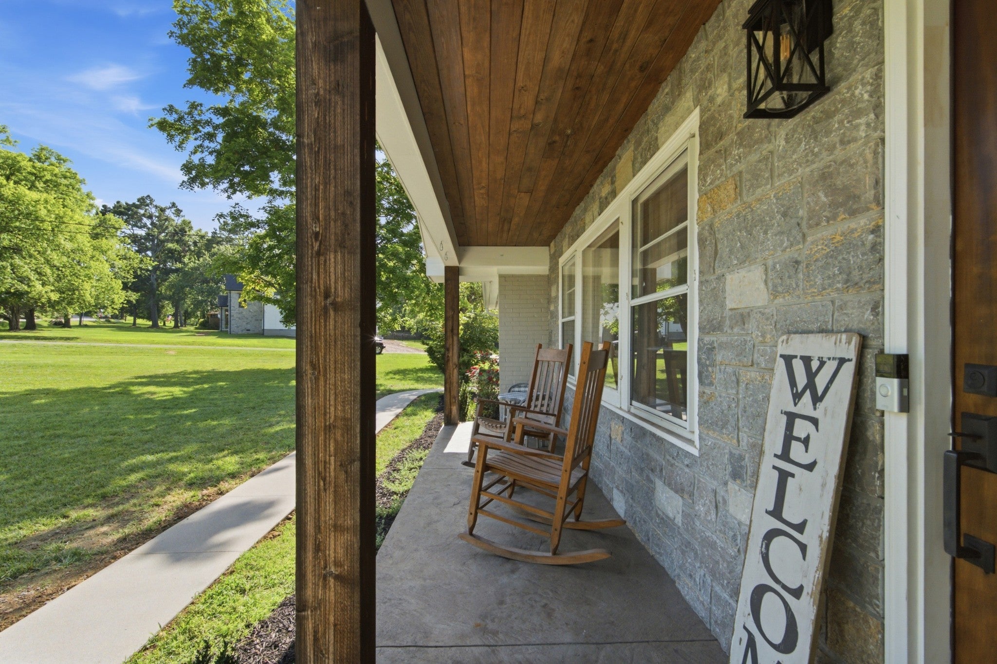 4-bed home for sale in Nashville, TN 37205, 824 Clematis Dr 824 Clematis Dr, Nashville TN 37205 4-bed home, photo 5 of 56