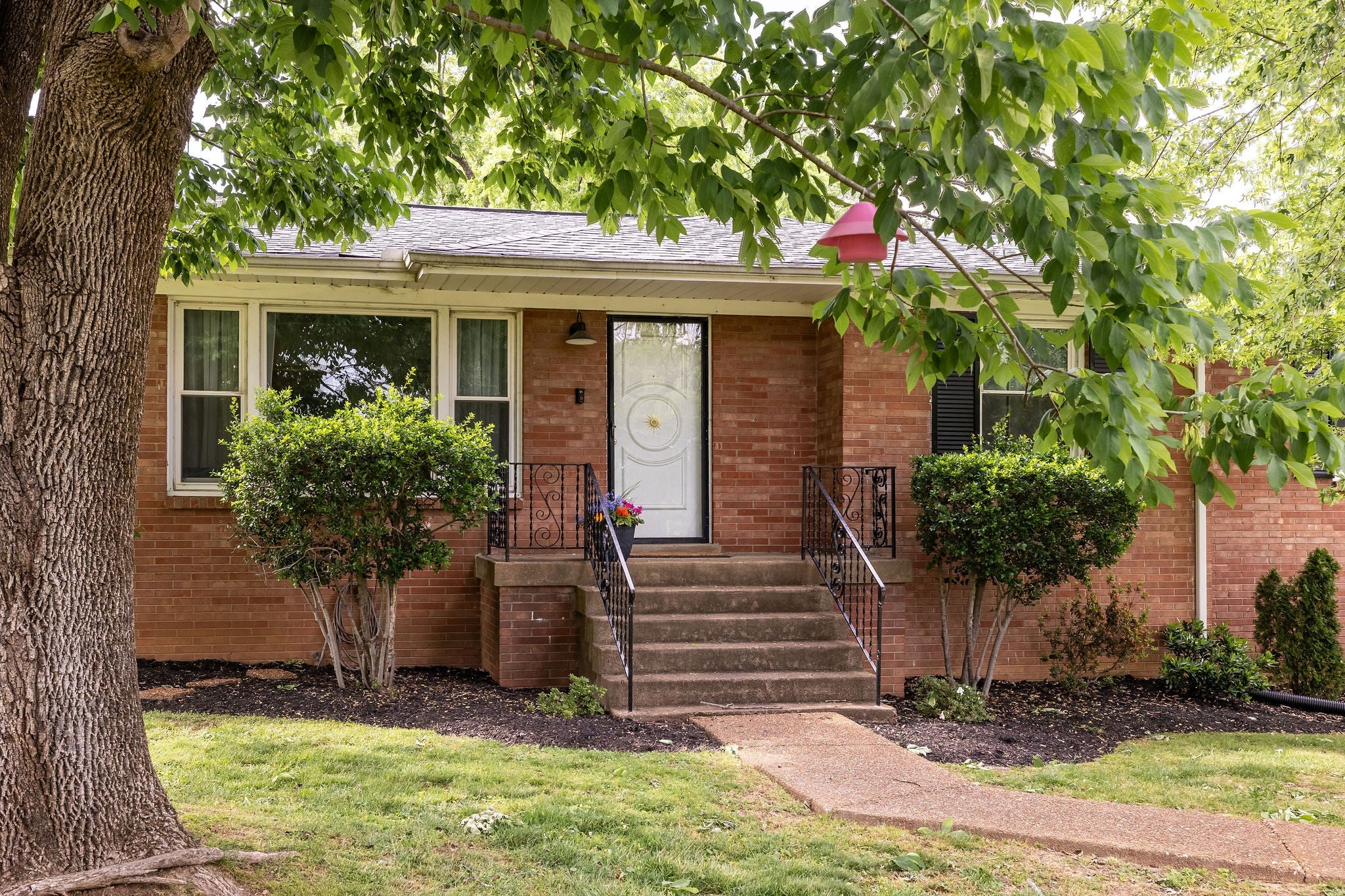 4-bed home sold in Madison, TN 37115, 400 Freda Villa 400 Freda Villa, Madison TN 37115 4-bed home, photo 1 of 51