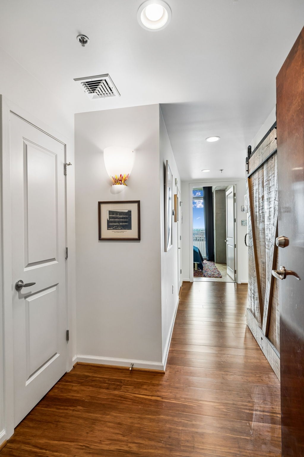 415 Church St 1515, Nashville TN 37219 2-bed condo, photo 2 of 60