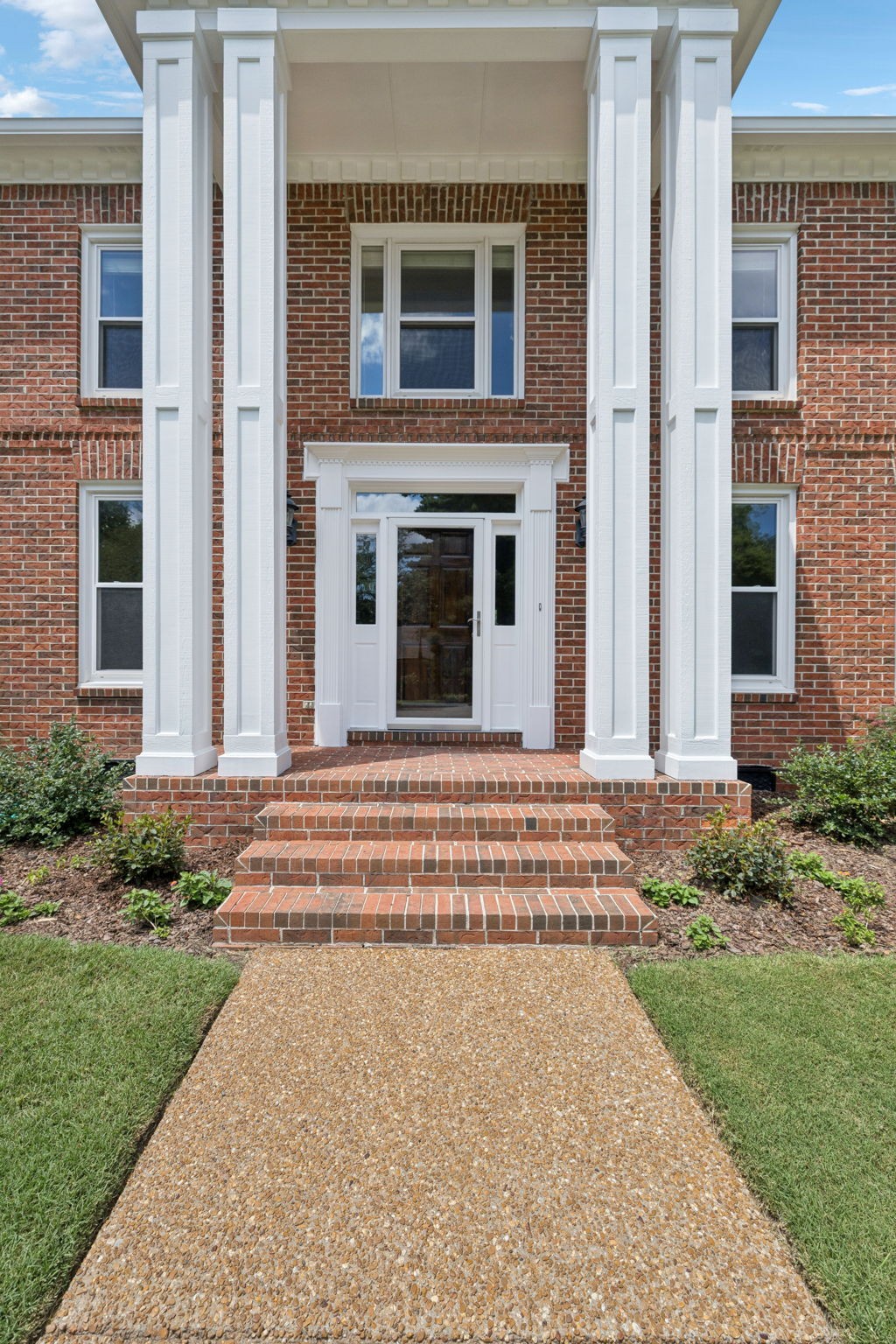 635 Bonnie Pl
