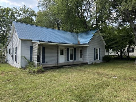 1200 N Church St Portland TN 37148