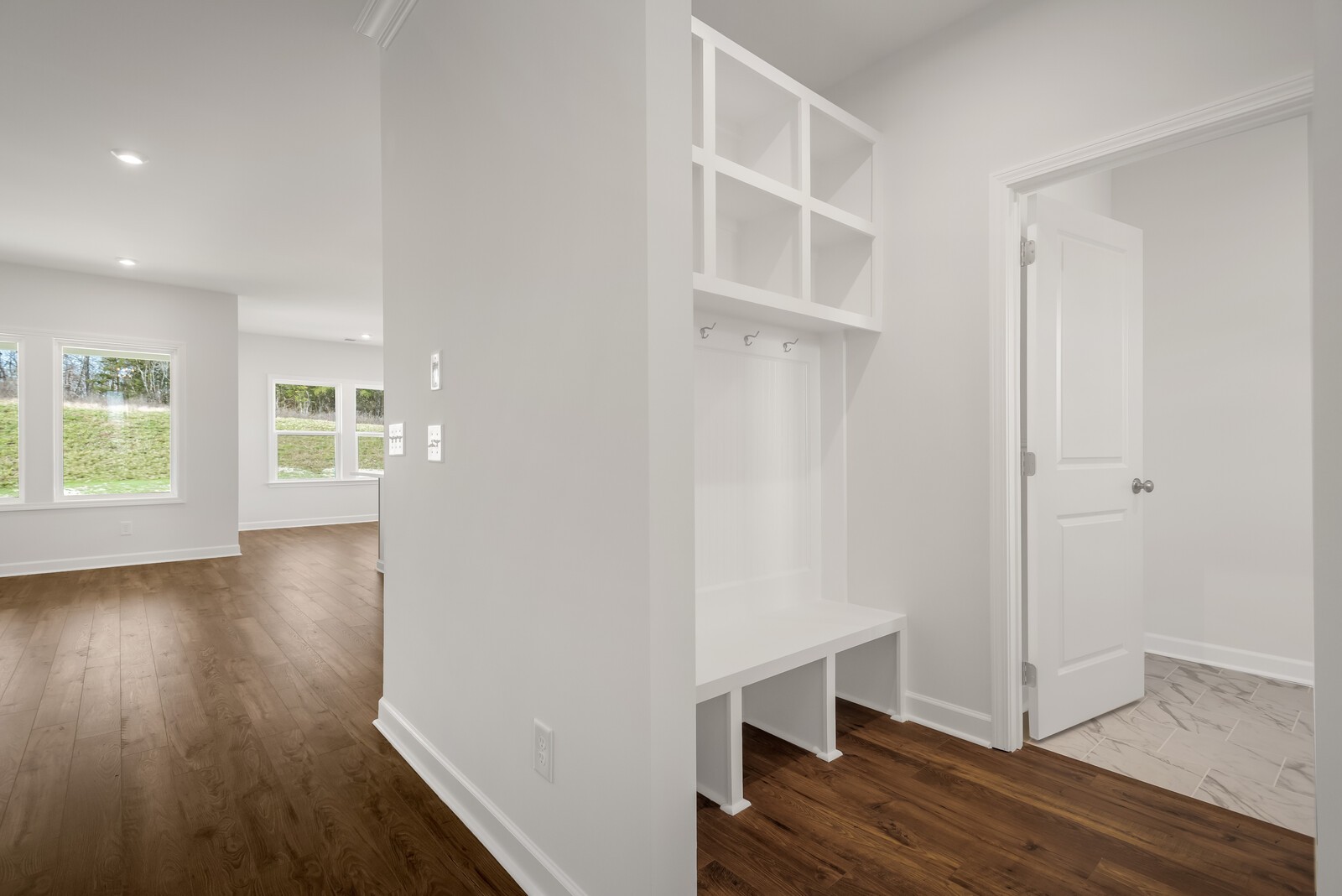 1926 Hildebrand Lane