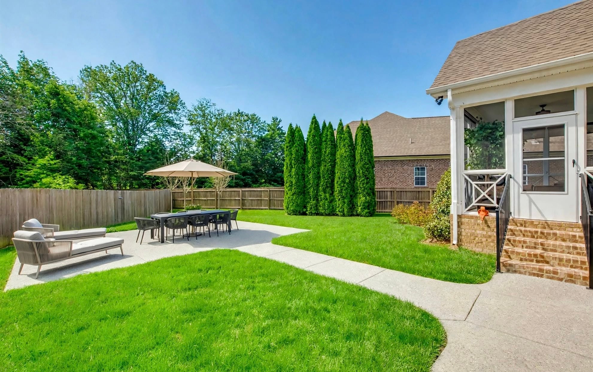 2200 Kirkwall Dr