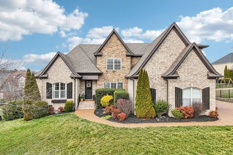 1546 Hunt Club Blvd Gallatin TN 37066