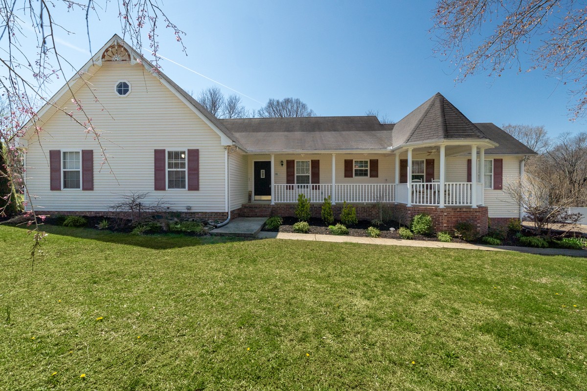 55 Bluebird Ln