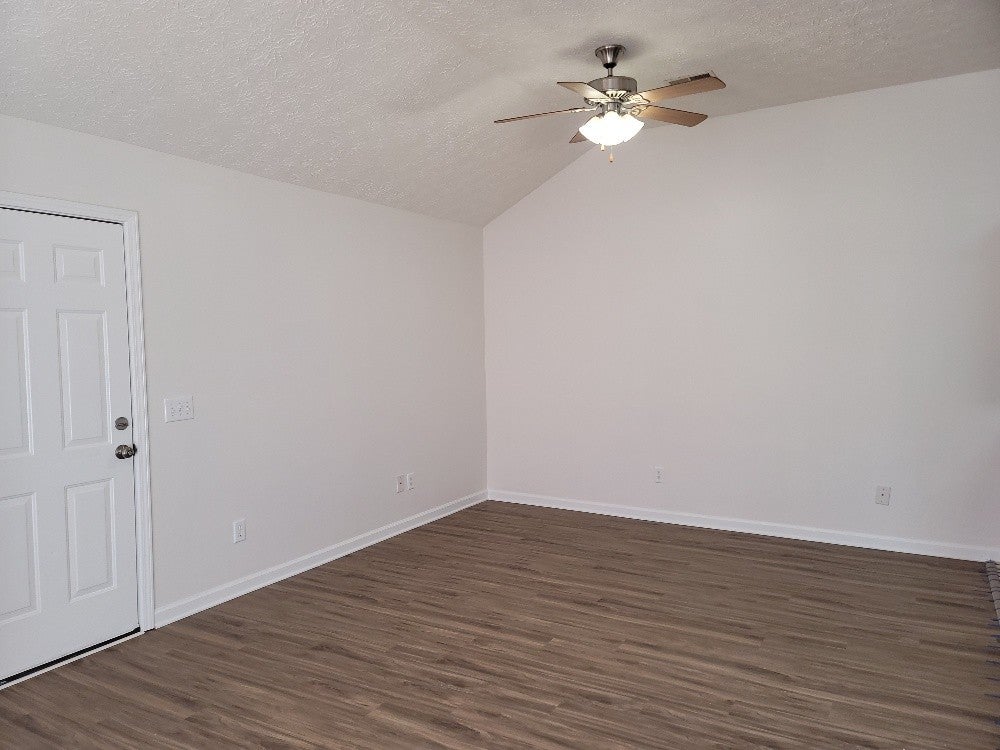 550 Rose Cottage Cir