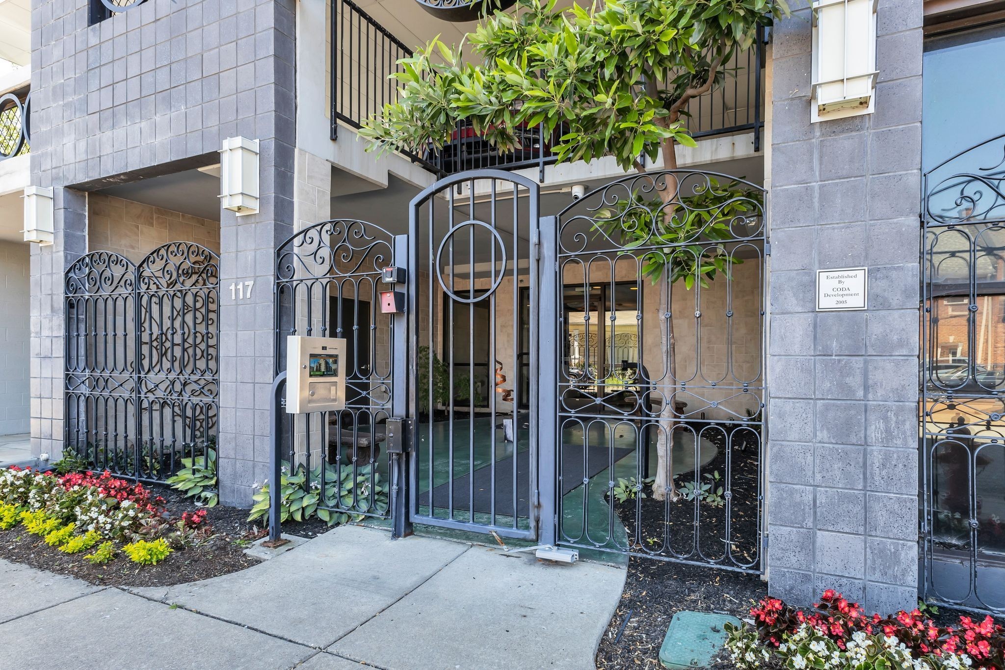 117 30th Ave N 305
