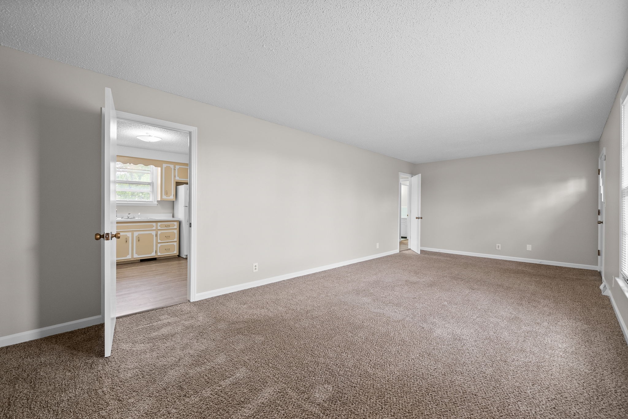 Clarksville, Tennessee 37042, United States, 3 Bedrooms Bedrooms, ,2 BathroomsBathrooms,Residential,Active,124965