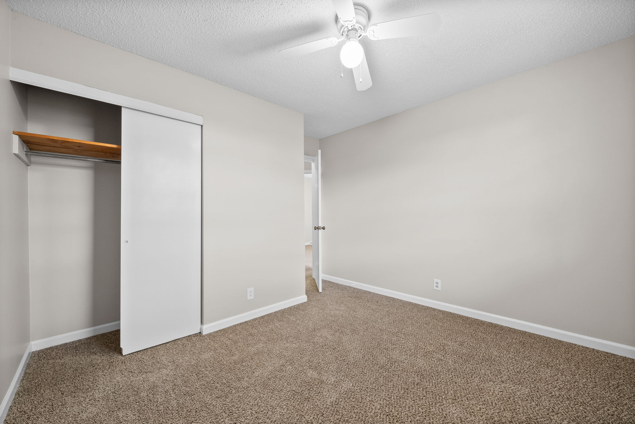 Clarksville, Tennessee 37042, United States, 3 Bedrooms Bedrooms, ,2 BathroomsBathrooms,Residential,Active,124965