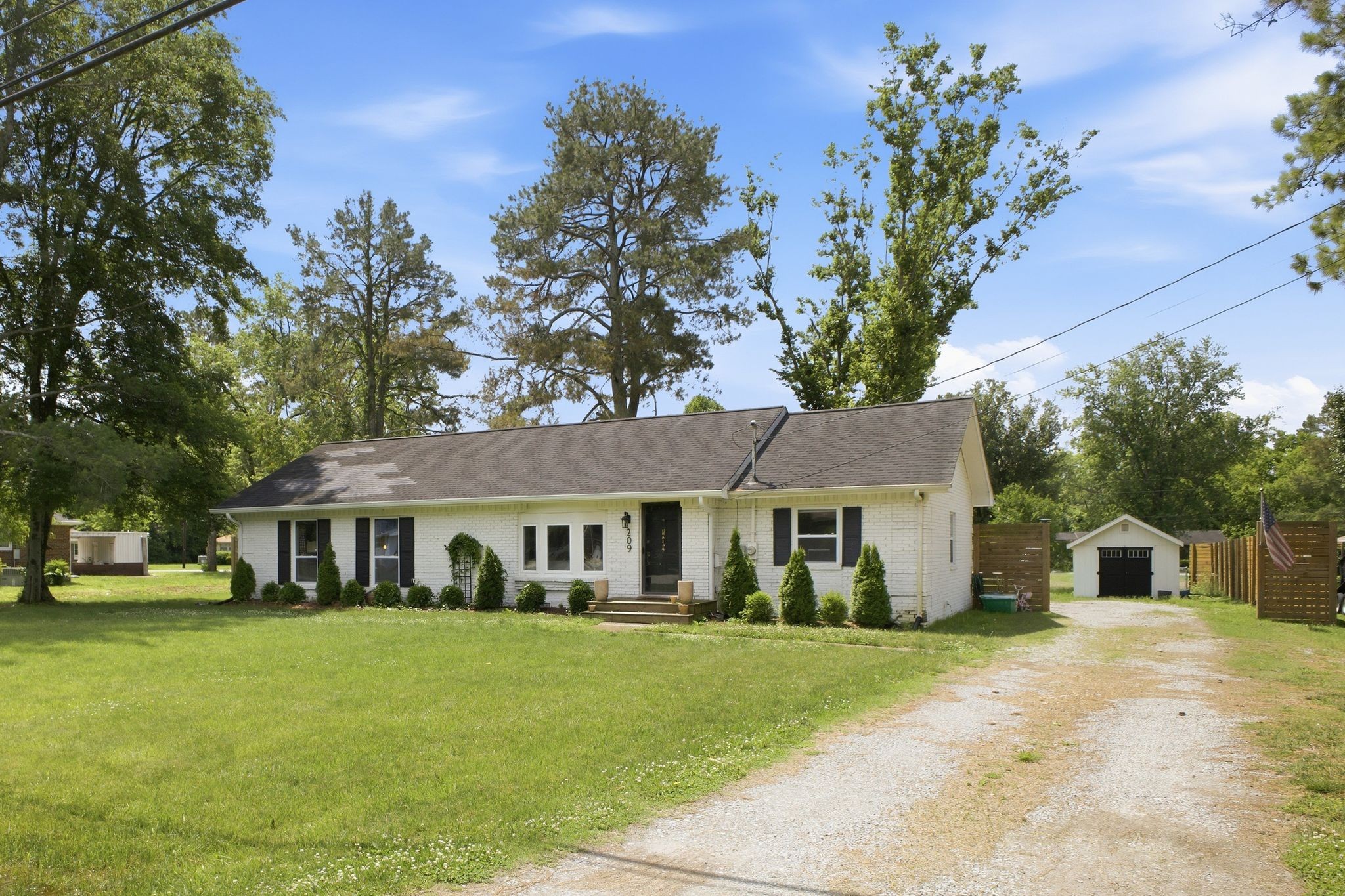 209 Stable Rd, Franklin TN 37069 3-bed home, photo 2 of 30