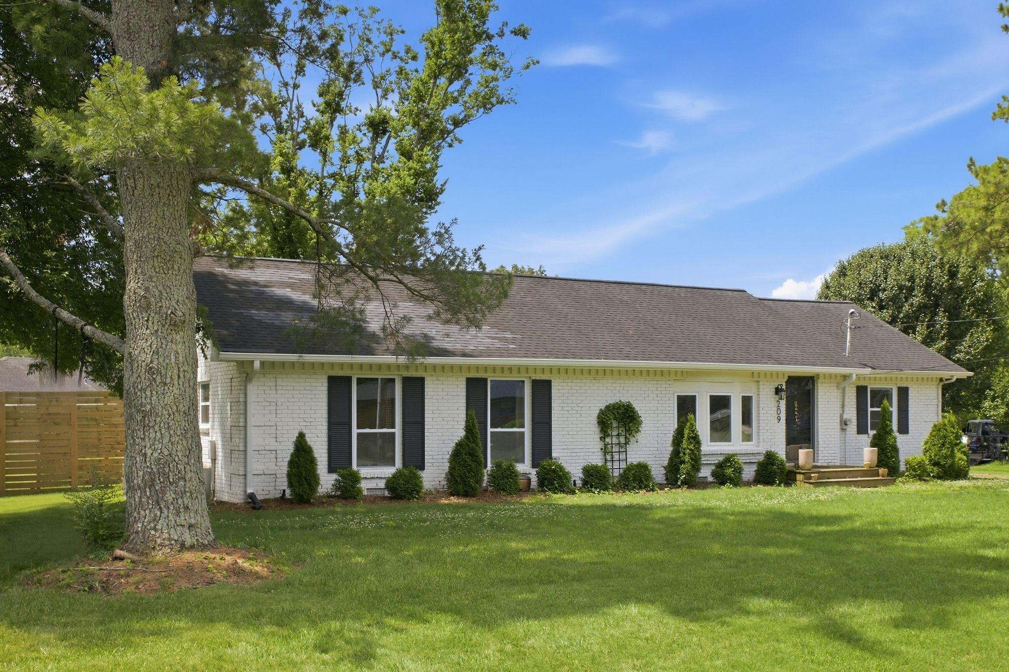 209 Stable Rd, Franklin TN 37069 3-bed home, photo 3 of 30
