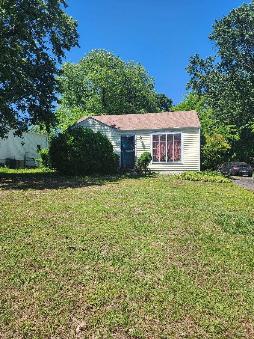 2834 Colonial Cir